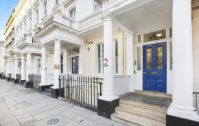 Отель Astor Victoria Hostel  Лондон